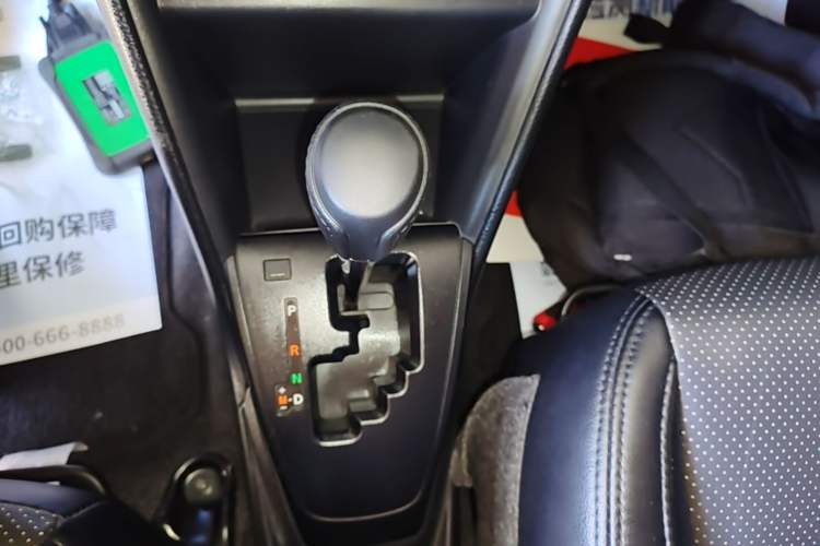 Used Toyota YARiS L Zhi Xuan 2019 1.5E CVT Dynamic Edition China VI compliant Gear Lever