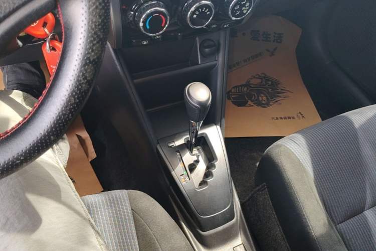 Used Toyota YARiS L Zhi Xuan 2019 1.5E CVT Dynamic Edition China VI compliant Gear Lever