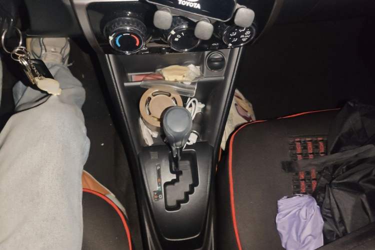 Used Toyota YARiS L Zhi Xuan 2019 1.5E CVT Dynamic Edition China VI compliant Gear Lever