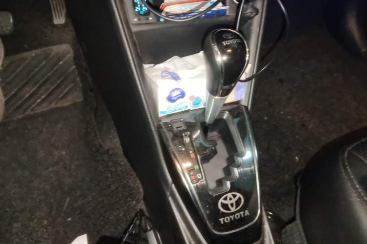 Used Toyota YARiS L Zhi Xuan 2019 1.5E CVT Dynamic Edition China VI compliant Gear Lever