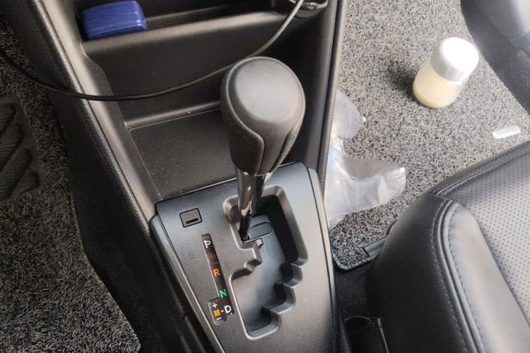 Used Toyota YARiS L Zhi Xuan 2019 1.5E CVT Enhanced Version China VI Standard Gear Lever