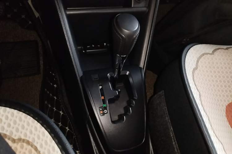 Used Toyota YARiS L Zhi Xuan 2019 1.5E CVT Dynamic Edition China VI compliant Gear Lever