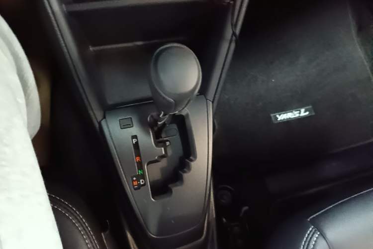 Used Toyota YARiS L Zhi Xuan 2019 1.5E CVT Dynamic Edition China VI compliant Gear Lever