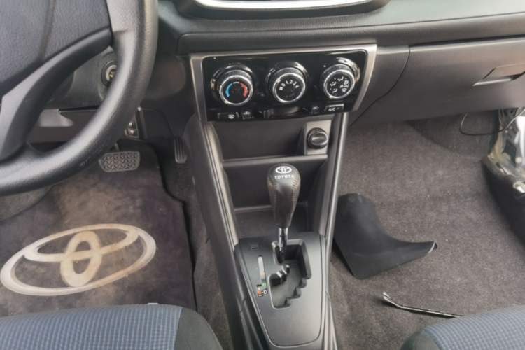 Used Toyota YARiS L Zhi Xuan 2019 1.5E CVT Dynamic Edition China VI compliant Gear Lever