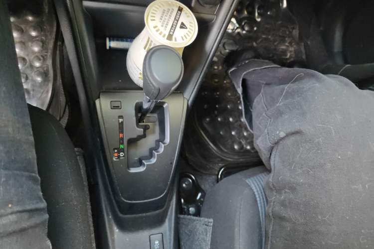 Used Toyota YARiS L Zhi Xuan 2019 1.5E CVT Dynamic Edition China VI compliant Gear Lever