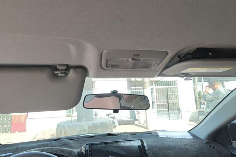 Used Toyota YARiS L Zhi Xuan 2019 1.5E CVT Dynamic Edition China VI compliant Headliner