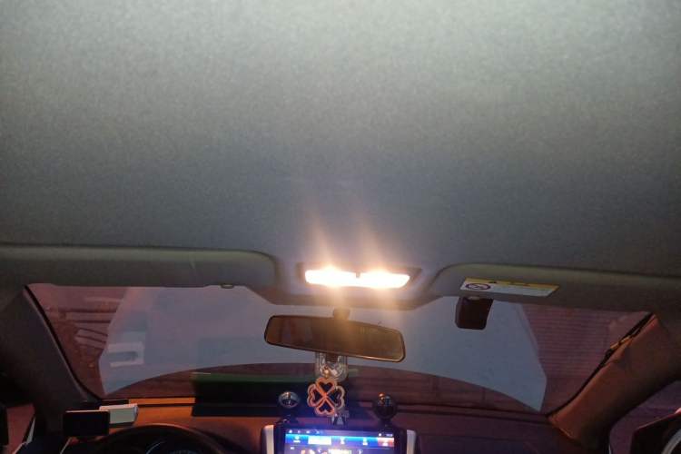 Used Toyota YARiS L Zhi Xuan 2019 1.5E CVT Dynamic Edition China VI compliant Headliner