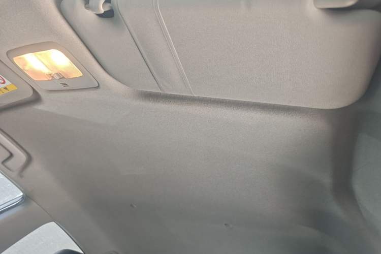 Used Toyota YARiS L Zhi Xuan 2019 1.5E CVT Dynamic Edition China VI compliant Headliner