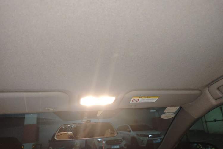 Used Toyota YARiS L Zhi Xuan 2019 1.5E CVT Dynamic Edition China VI compliant Headliner