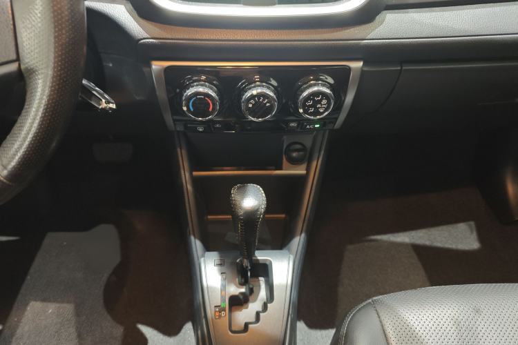 Used Toyota YARiS L Zhi Xuan 2019 1.5E CVT Dynamic Edition China VI compliant Interior 8