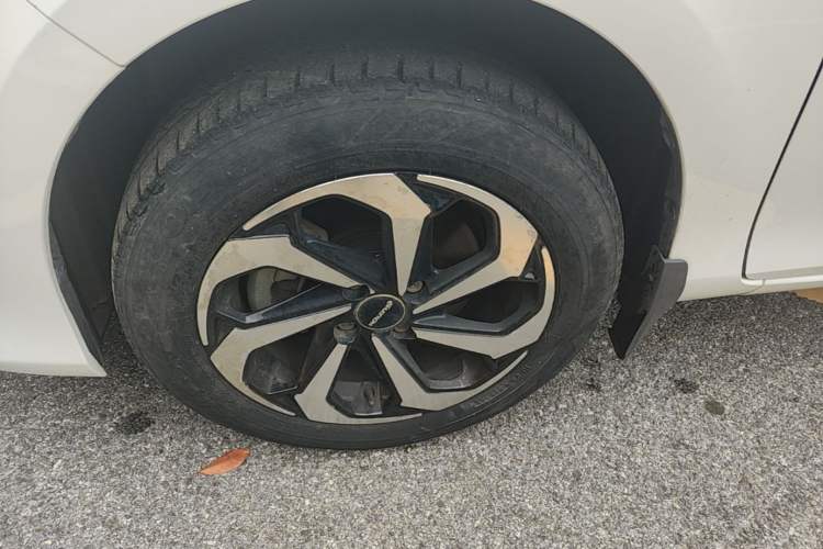 Used Toyota YARiS L Zhi Xuan 2019 1.5E CVT Dynamic Edition China VI compliant Left Front Wheel Hub