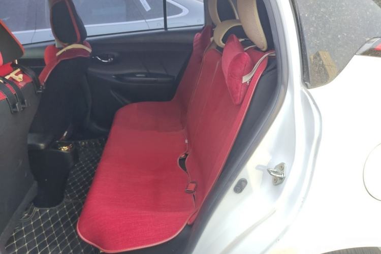 Used Toyota YARiS L Zhi Xuan 2019 1.5G CVT Xuan Dong Sunroof Version China VI Standard Left Rear Seat
