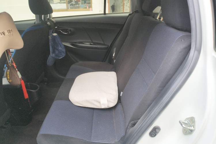 Used Toyota YARiS L Zhi Xuan 2019 1.5G CVT Xuan Dong Sunroof Version China VI Standard Left Rear Seat
