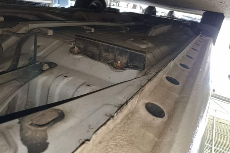 Used Toyota YARiS L Zhi Xuan 2019 1.5E CVT Dynamic Edition China VI compliant Left Side Sill