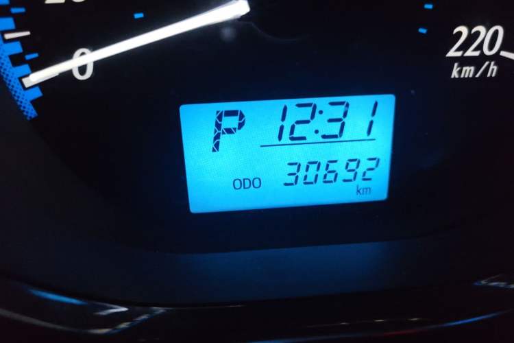 Used Toyota YARiS L Zhi Xuan 2019 1.5E CVT Dynamic Edition China VI compliant Odometer Close Up