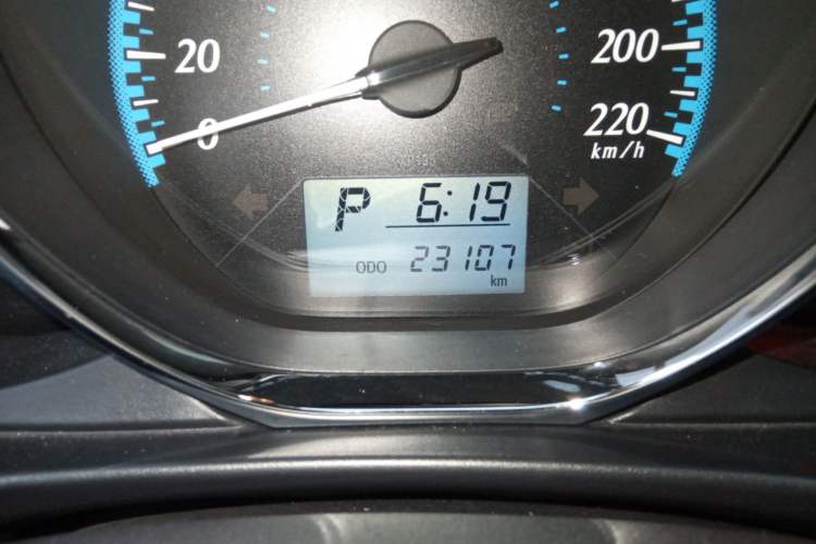 Used Toyota YARiS L Zhi Xuan 2019 1.5E CVT Dynamic Edition China VI compliant Odometer Close Up