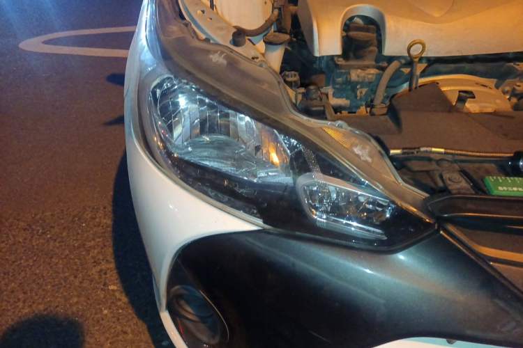 Used Toyota YARiS L Zhi Xuan 2019 1.5E CVT Dynamic Edition China VI compliant Right Front Headlight