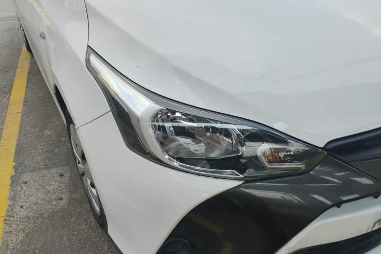 Used Toyota YARiS L Zhi Xuan 2019 1.5E CVT Dynamic Edition China VI compliant Right Front Headlight