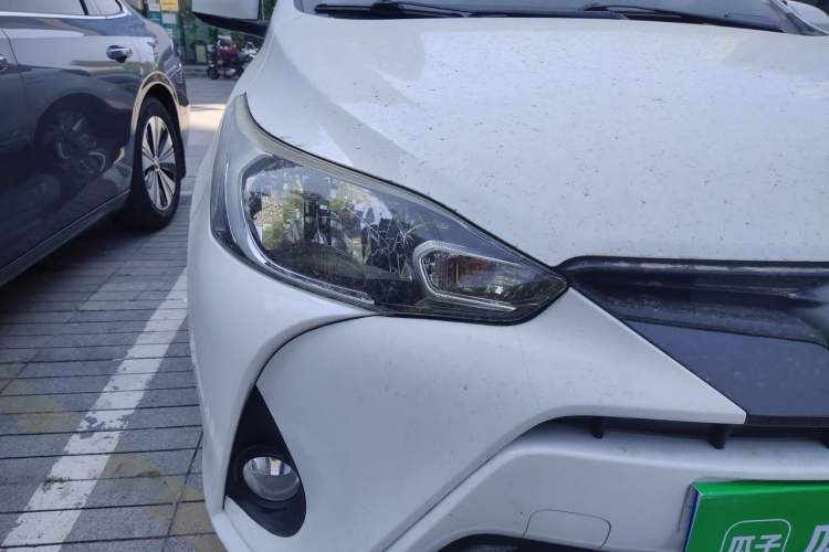 Used Toyota YARiS L Zhi Xuan 2019 1.5G CVT Xuan Dong Sunroof Version China VI Standard Right Front Headlight
