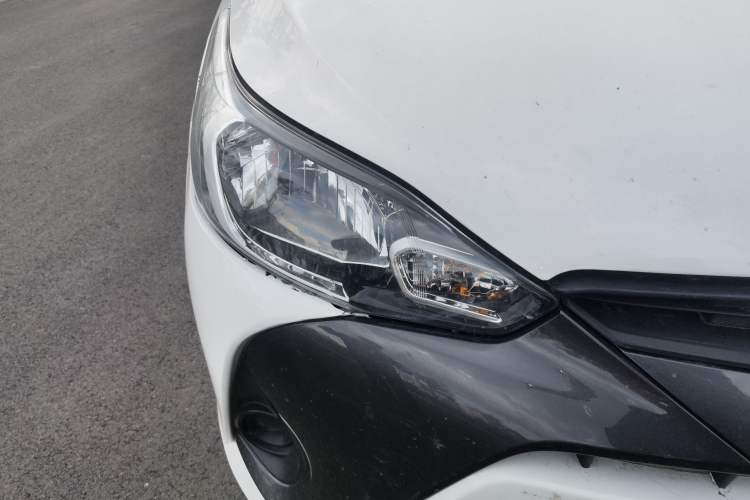 Used Toyota YARiS L Zhi Xuan 2019 1.5E CVT Dynamic Edition China VI compliant Right Front Headlight