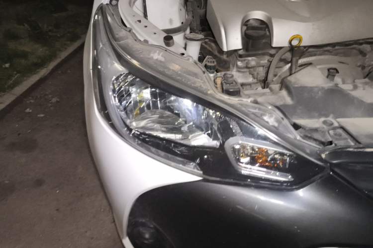 Used Toyota YARiS L Zhi Xuan 2019 1.5E CVT Dynamic Edition China VI compliant Right Front Headlight