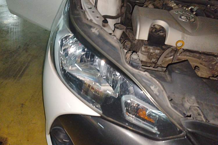 Used Toyota YARiS L Zhi Xuan 2019 1.5E CVT Dynamic Edition China VI compliant Right Front Headlight