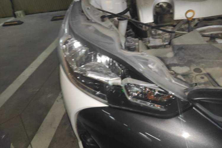 Used Toyota YARiS L Zhi Xuan 2019 1.5E CVT Dynamic Edition China VI compliant Right Front Headlight