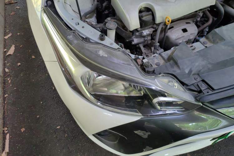 Used Toyota YARiS L Zhi Xuan 2019 1.5E CVT Dynamic Edition China VI compliant Right Front Headlight
