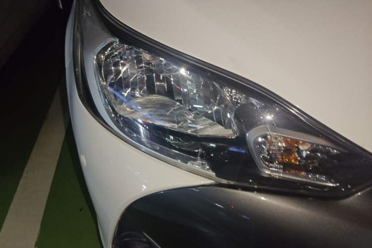 Used Toyota YARiS L Zhi Xuan 2019 1.5E CVT Dynamic Edition China VI compliant Right Front Headlight
