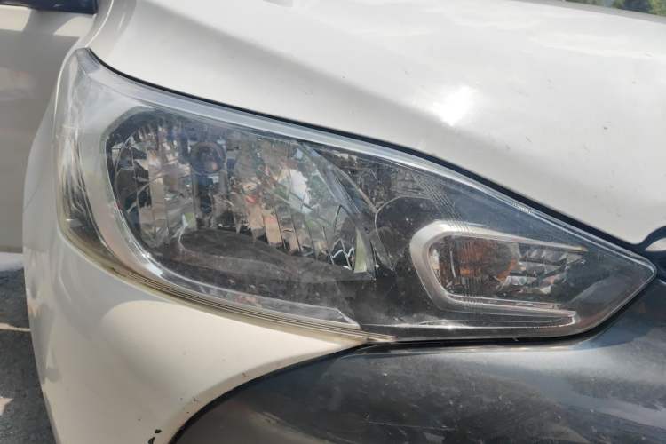 Used Toyota YARiS L Zhi Xuan 2019 1.5E CVT Dynamic Edition China VI compliant Right Front Headlight