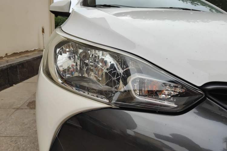 Used Toyota YARiS L Zhi Xuan 2019 1.5E CVT Dynamic Edition China VI compliant Right Front Headlight