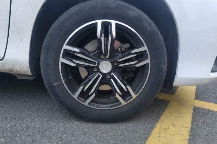 Used Toyota YARiS L Zhi Xuan 2019 1.5E CVT Dynamic Edition China VI compliant Right Front Wheel Hub