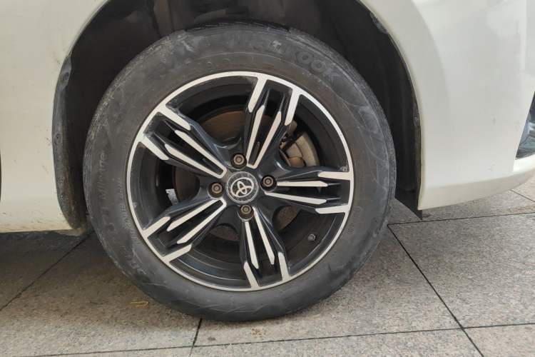Used Toyota YARiS L Zhi Xuan 2019 1.5E CVT Dynamic Edition China VI compliant Right Front Wheel Hub