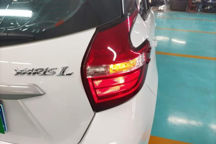 Used Toyota YARiS L Zhi Xuan 2019 1.5E CVT Dynamic Edition China VI compliant Right Rear Taillight