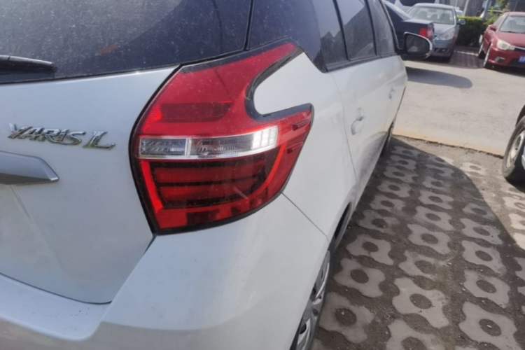 Used Toyota YARiS L Zhi Xuan 2019 1.5E CVT Dynamic Edition China VI compliant Right Rear Taillight