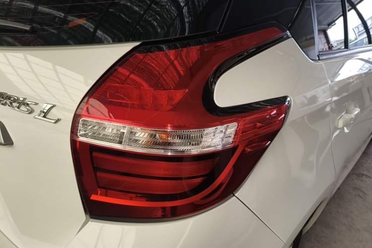 Used Toyota YARiS L Zhi Xuan 2019 1.5E CVT Dynamic Edition China VI compliant Right Rear Taillight