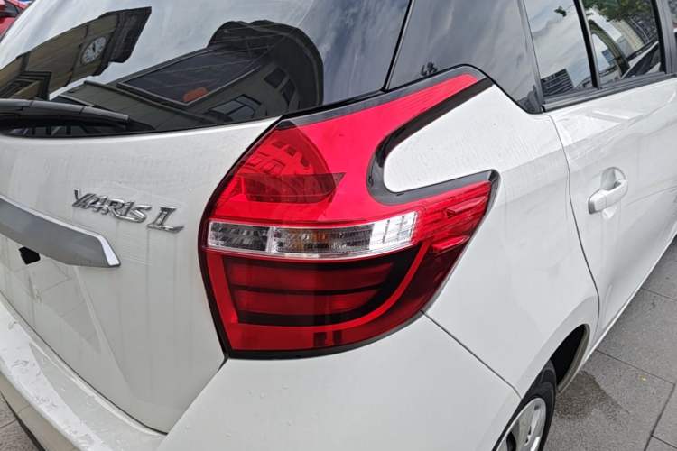 Used Toyota YARiS L Zhi Xuan 2019 1.5E CVT Dynamic Edition China VI compliant Right Rear Taillight