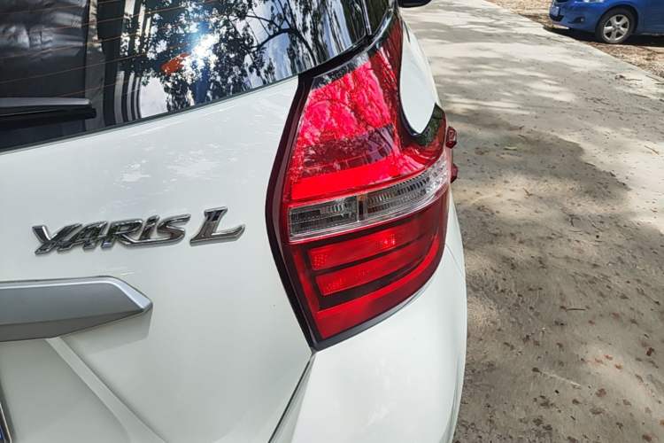 Used Toyota YARiS L Zhi Xuan 2019 1.5E CVT Dynamic Edition China VI compliant Right Rear Taillight