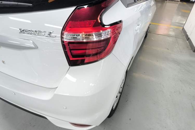 Used Toyota YARiS L Zhi Xuan 2019 1.5E CVT Dynamic Edition China VI compliant Right Rear Taillight