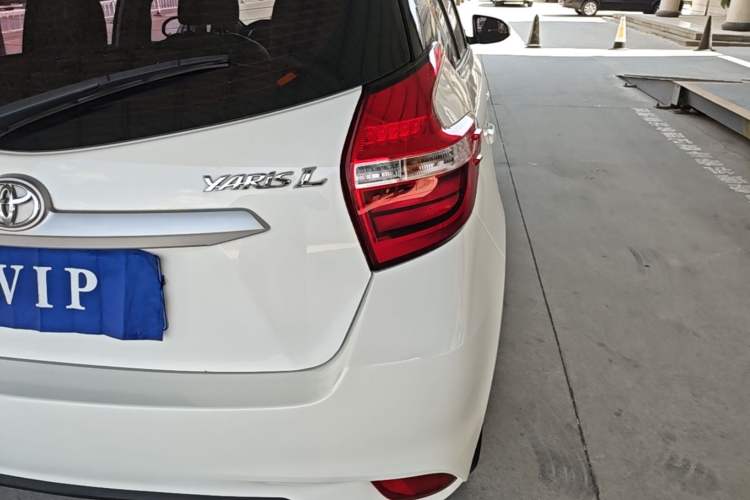 Used Toyota YARiS L Zhi Xuan 2019 1.5E CVT Dynamic Edition China VI compliant Right Rear Taillight