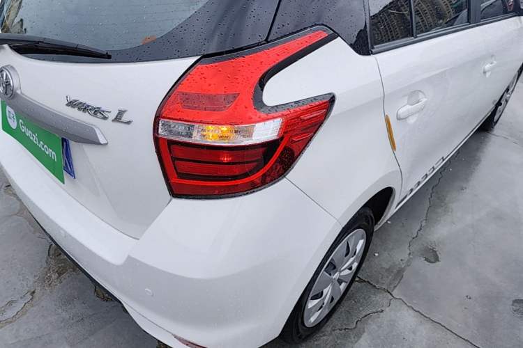 Used Toyota YARiS L Zhi Xuan 2019 1.5E CVT Dynamic Edition China VI compliant Right Rear Taillight