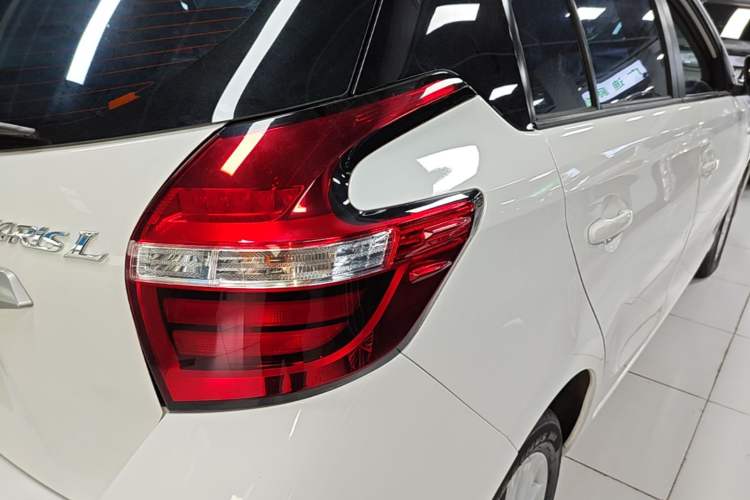 Used Toyota YARiS L Zhi Xuan 2019 1.5E CVT Dynamic Edition China VI compliant Right Rear Taillight