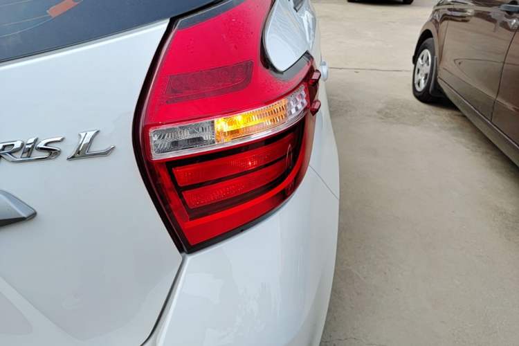 Used Toyota YARiS L Zhi Xuan 2019 1.5E CVT Dynamic Edition China VI compliant Right Rear Taillight