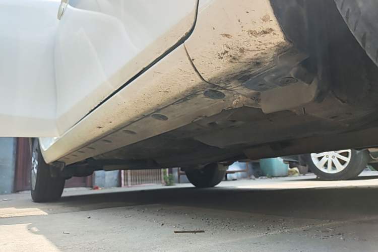 Used Toyota YARiS L Zhi Xuan 2019 1.5E CVT Dynamic Edition China VI compliant Right Side Sill