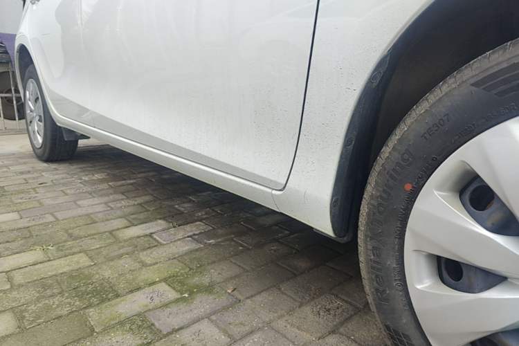 Used Toyota YARiS L Zhi Xuan 2019 1.5E CVT Dynamic Edition China VI compliant Right Side Sill