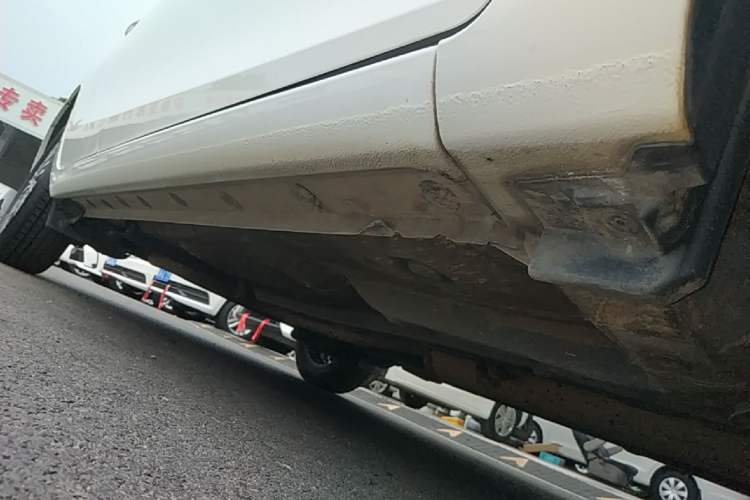 Used Toyota YARiS L Zhi Xuan 2019 1.5E CVT Dynamic Edition China VI compliant Right Side Sill