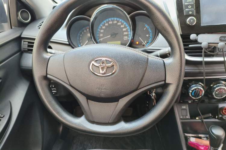 Used Toyota YARiS L Zhi Xuan 2019 1.5E CVT Dynamic Edition China VI compliant Steering Wheel