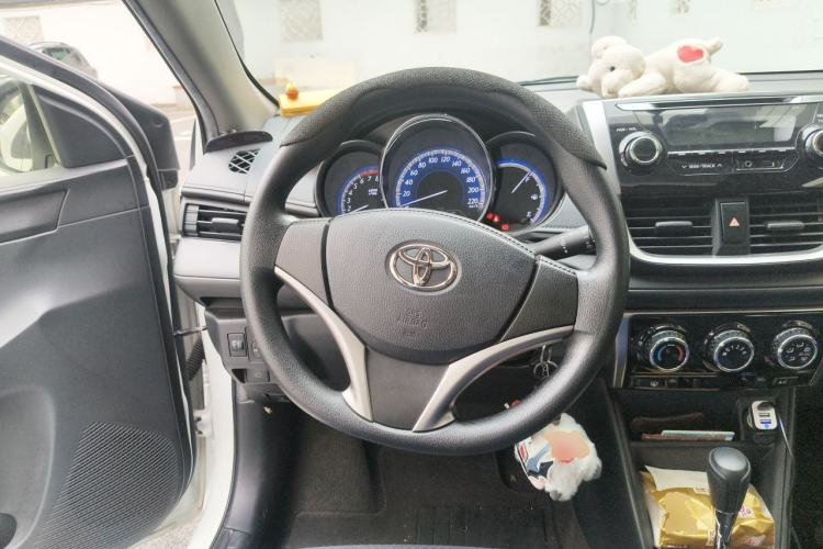 Used Toyota YARiS L Zhi Xuan 2019 1.5G CVT Xuan Dong Sunroof Version China VI Standard Steering Wheel