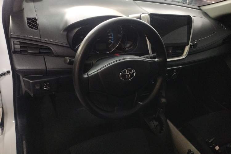 Used Toyota YARiS L Zhi Xuan 2019 1.5E CVT Dynamic Edition China VI compliant Steering Wheel