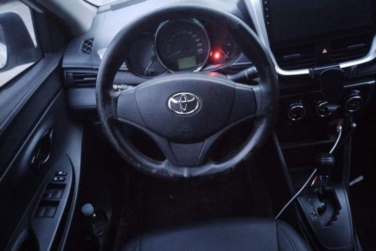 Used Toyota YARiS L Zhi Xuan 2019 1.5E CVT Dynamic Edition China VI compliant Steering Wheel